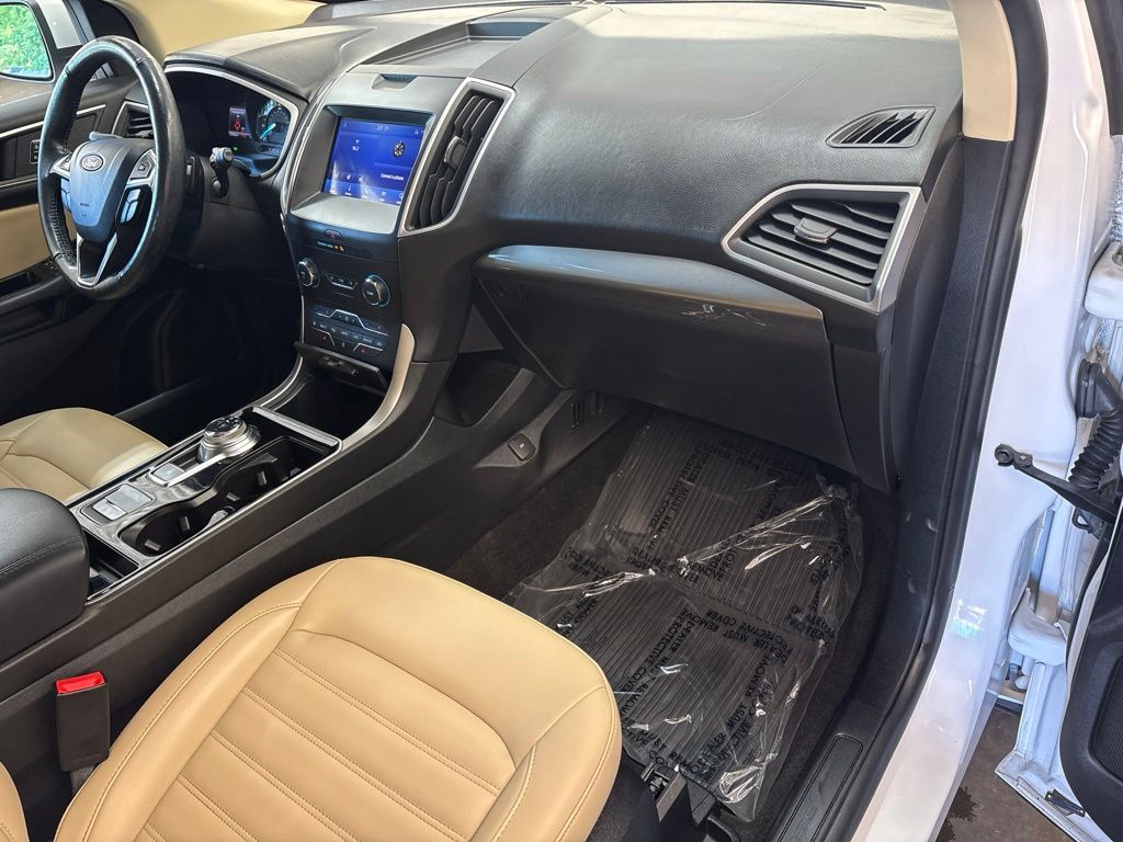 Thumbnail: 2020 Ford Edge - 46