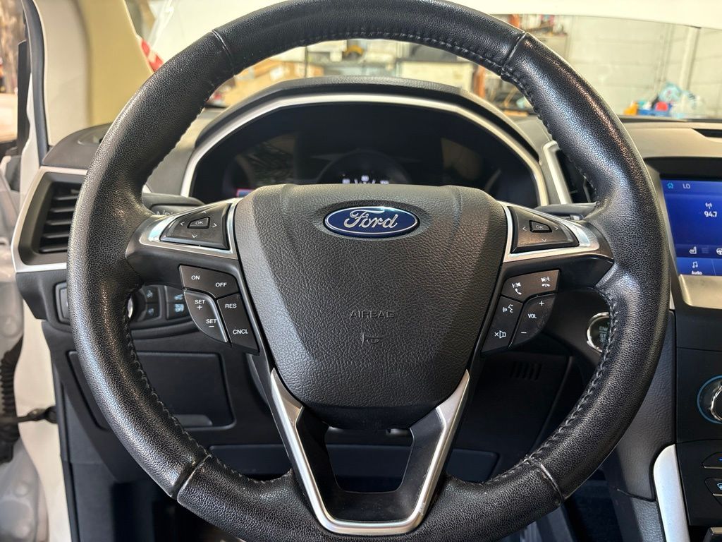 Thumbnail: 2020 Ford Edge - 8