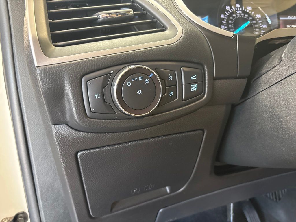 Thumbnail: 2020 Ford Edge - 25
