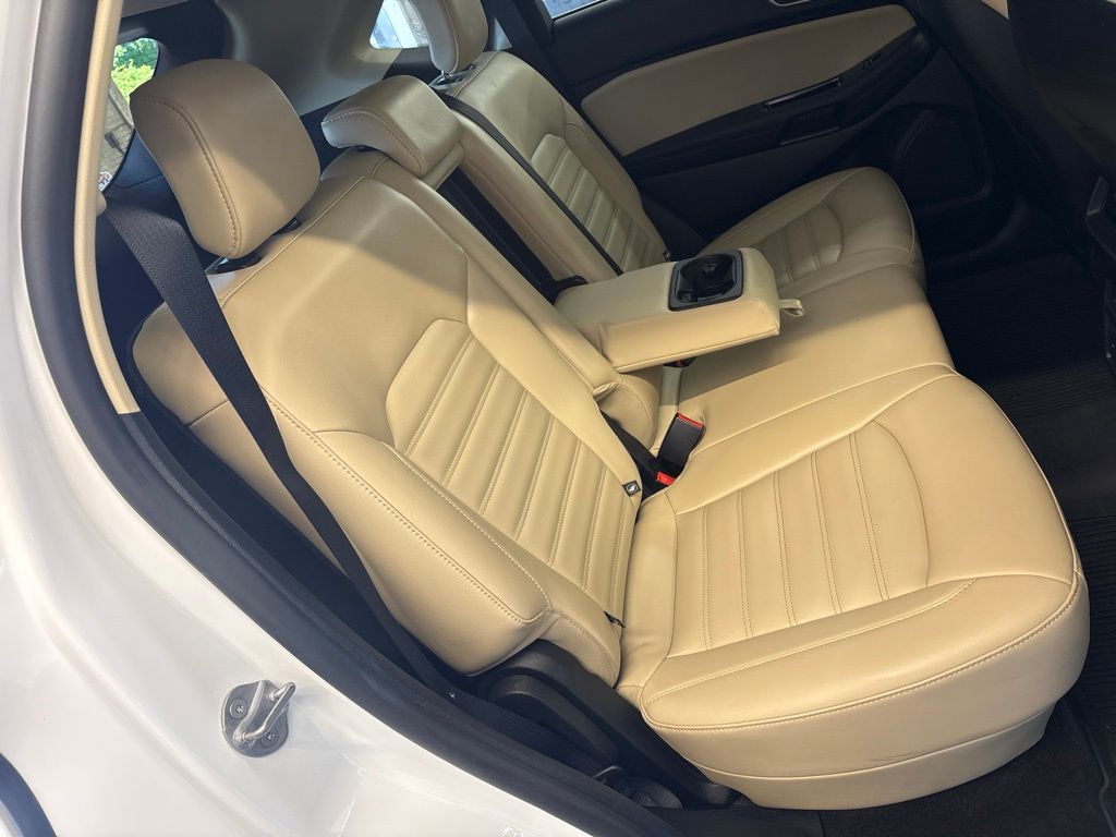 Thumbnail: 2020 Ford Edge - 10