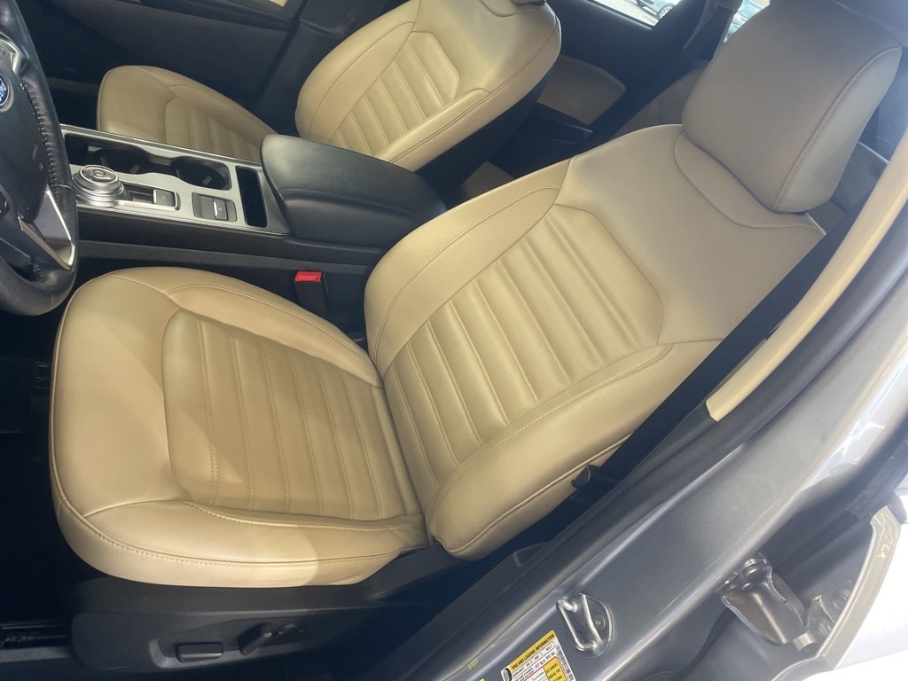 2022 Ford Edge SEL 8