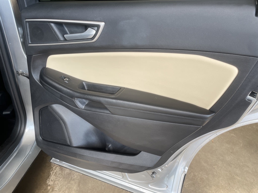 2022 Ford Edge SEL 30