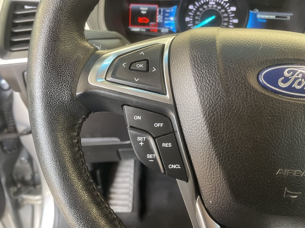 2022 Ford Edge SEL 24