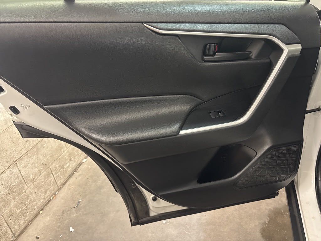 Thumbnail: 2022 Toyota RAV4 - 30