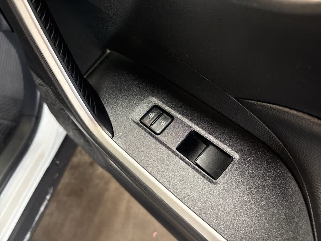 Thumbnail: 2022 Toyota RAV4 - 35