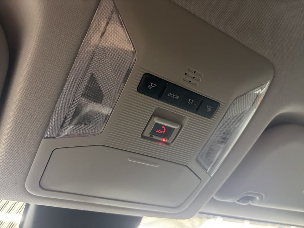 Thumbnail: 2022 Toyota RAV4 - 28