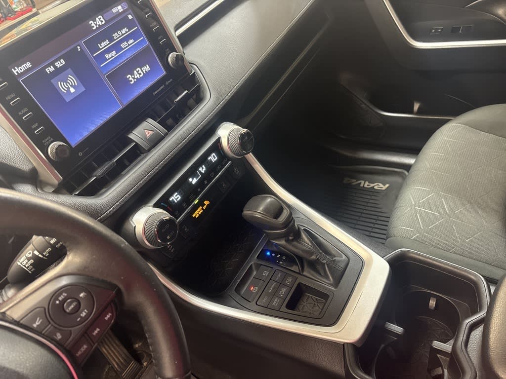 Thumbnail: 2022 Toyota RAV4 - 15