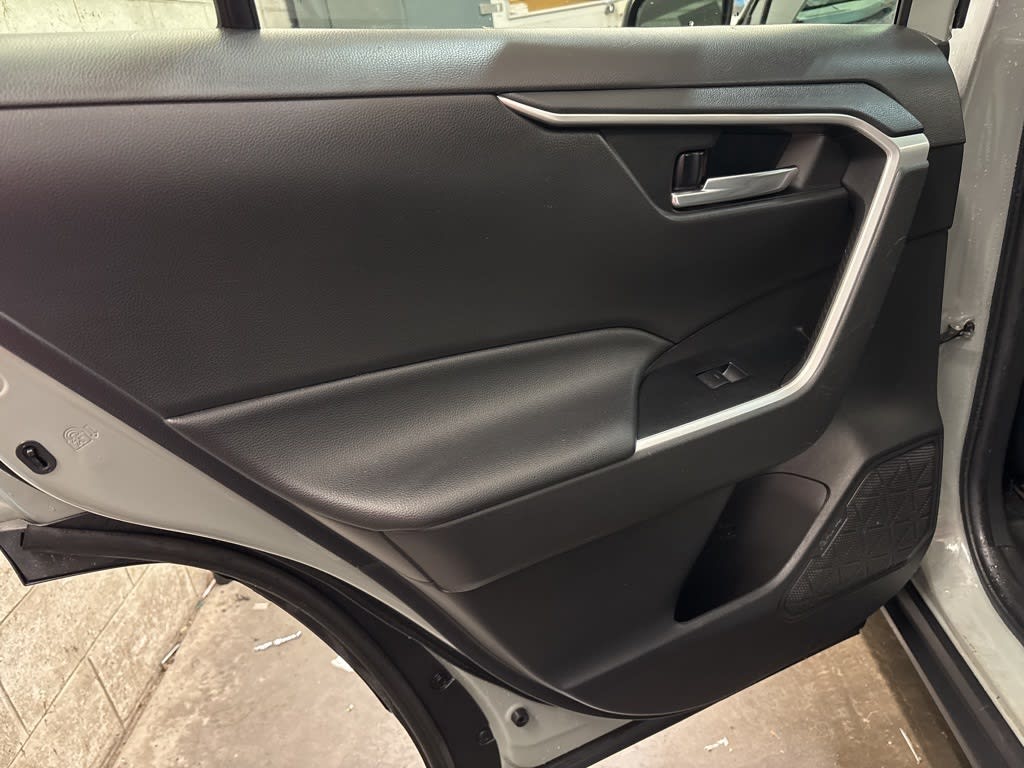 Thumbnail: 2022 Toyota RAV4 - 30