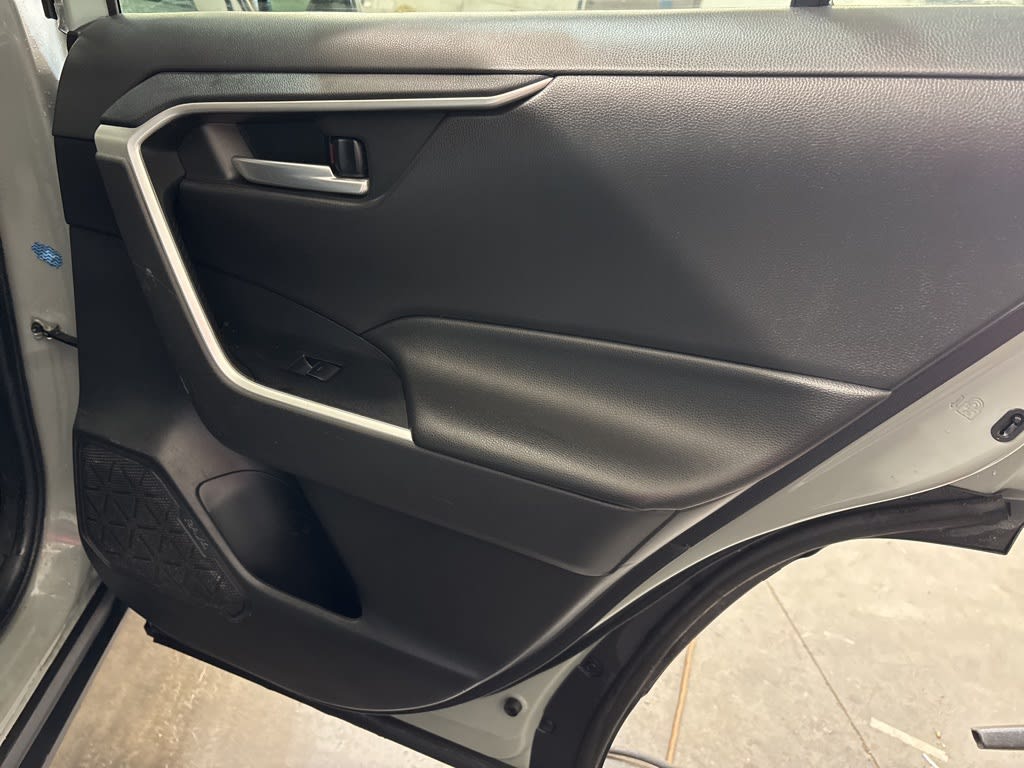 Thumbnail: 2022 Toyota RAV4 - 34