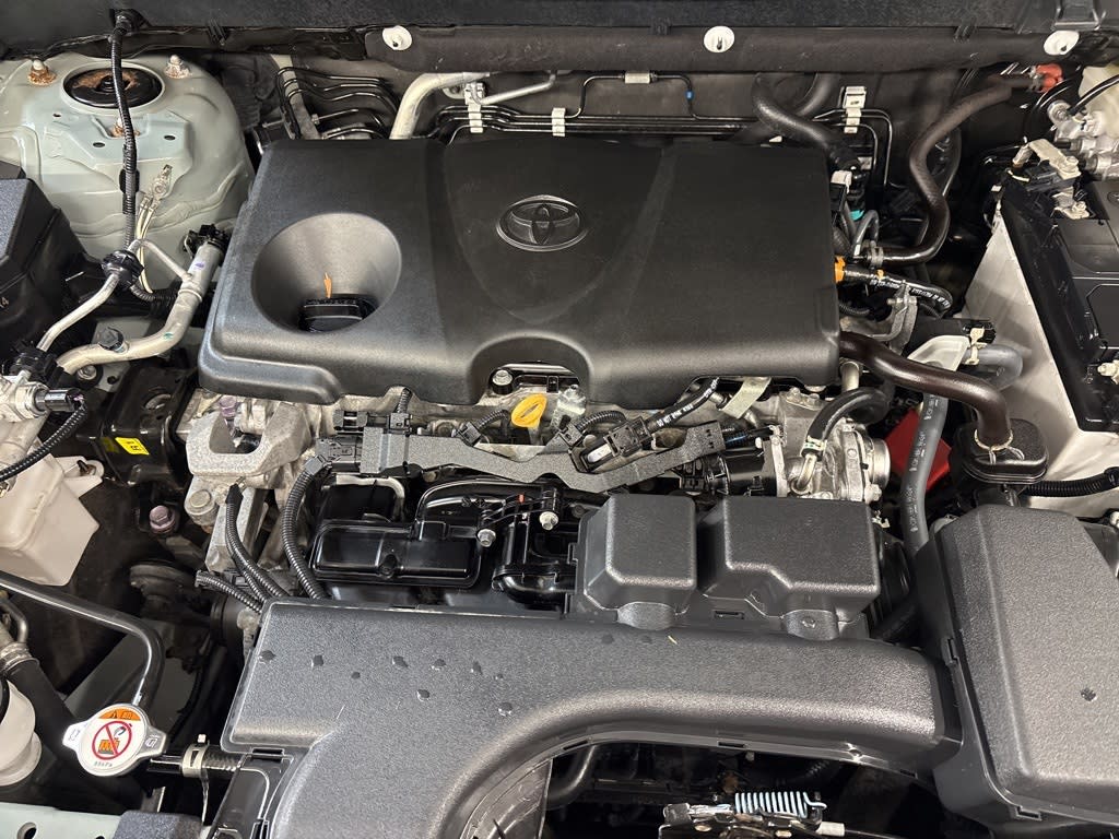 Thumbnail: 2022 Toyota RAV4 - 7