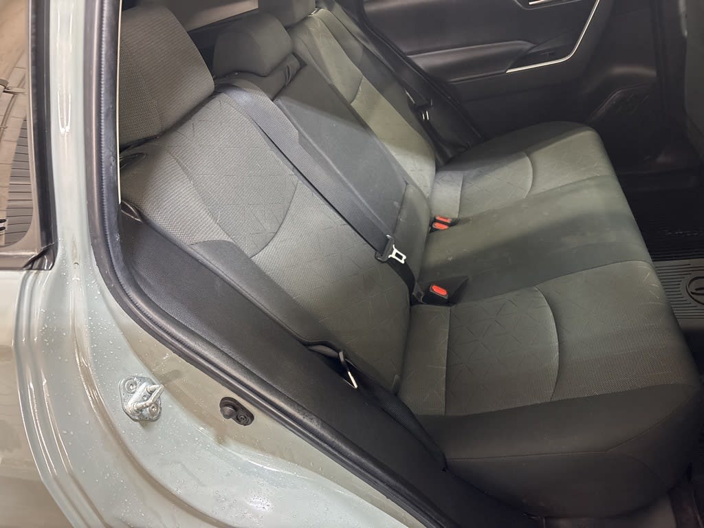 Thumbnail: 2022 Toyota RAV4 - 36