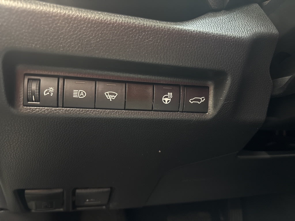 Thumbnail: 2022 Toyota RAV4 - 24