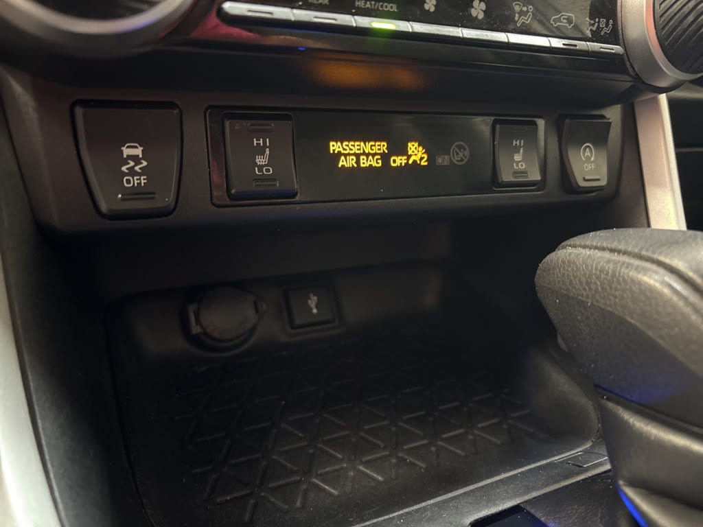 Thumbnail: 2022 Toyota RAV4 - 27