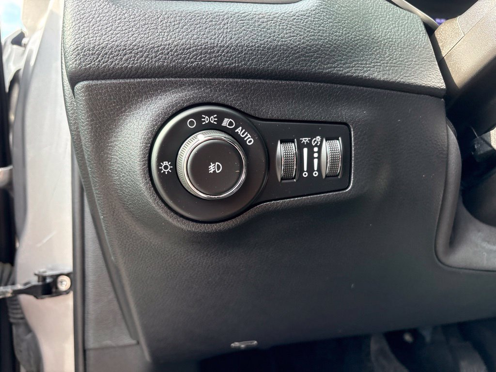 Thumbnail: 2019 Jeep Compass - 25