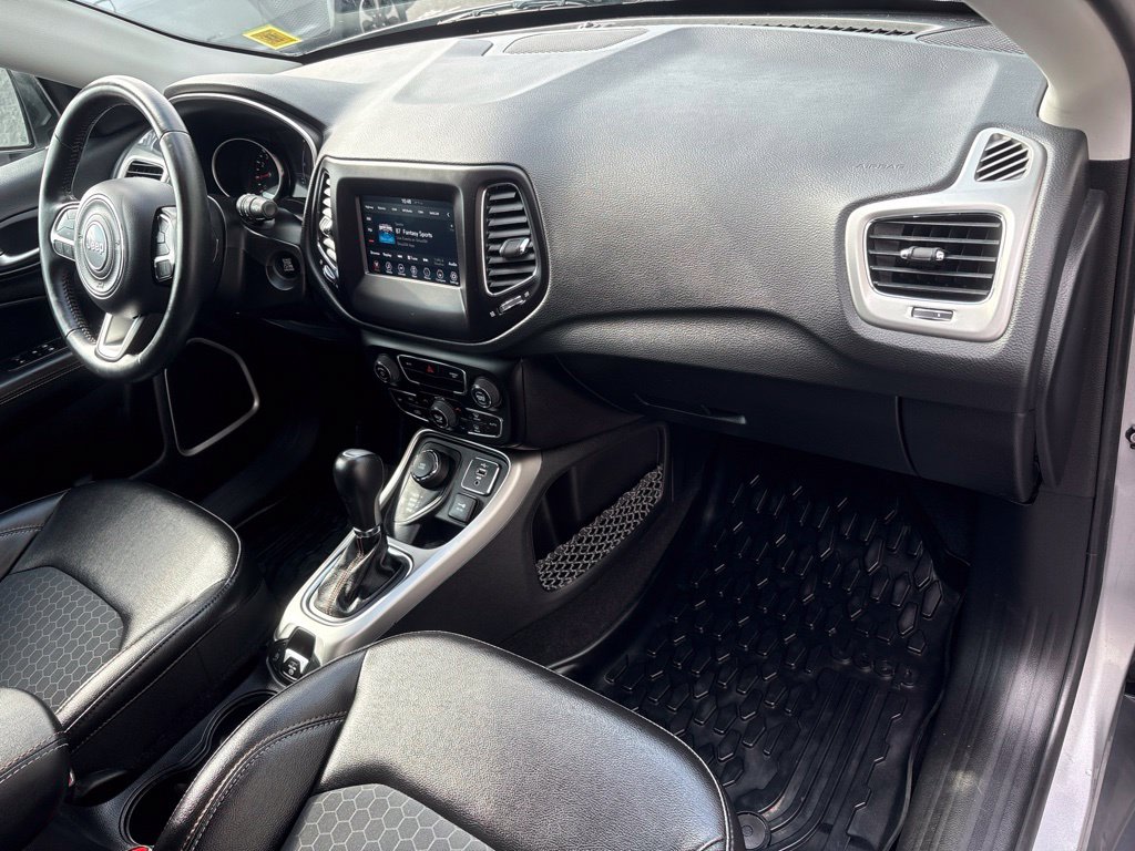 Thumbnail: 2019 Jeep Compass - 14