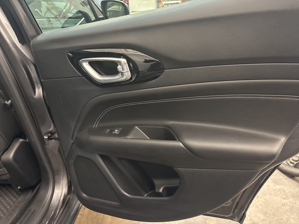 Thumbnail: 2022 Jeep Compass - 34