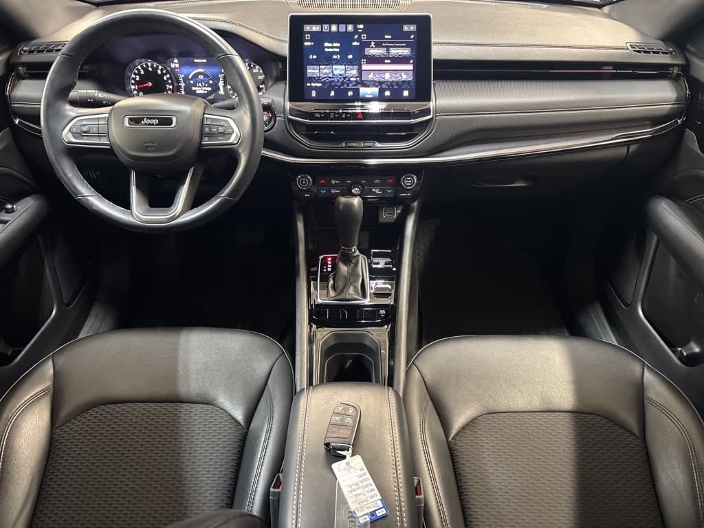 Thumbnail: 2022 Jeep Compass - 11