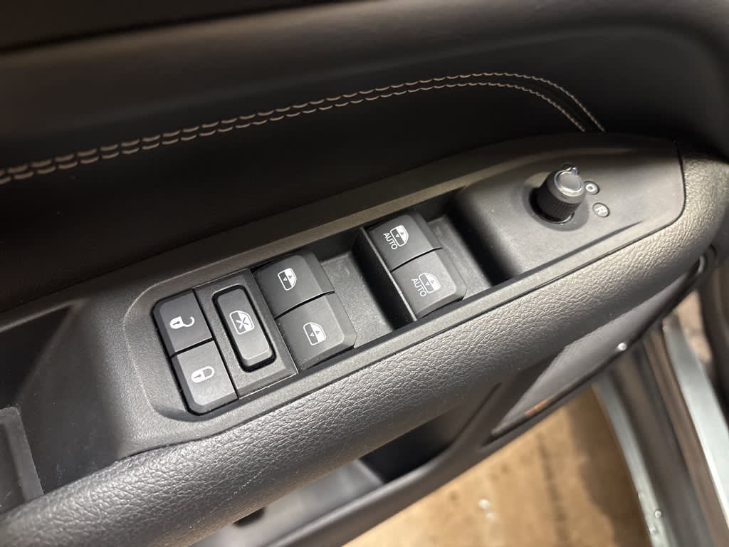 Thumbnail: 2022 Jeep Compass - 22