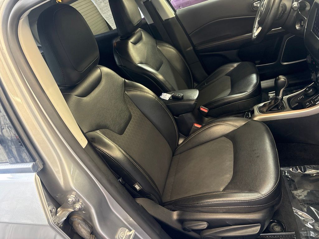 Thumbnail: 2019 Jeep Compass - 10