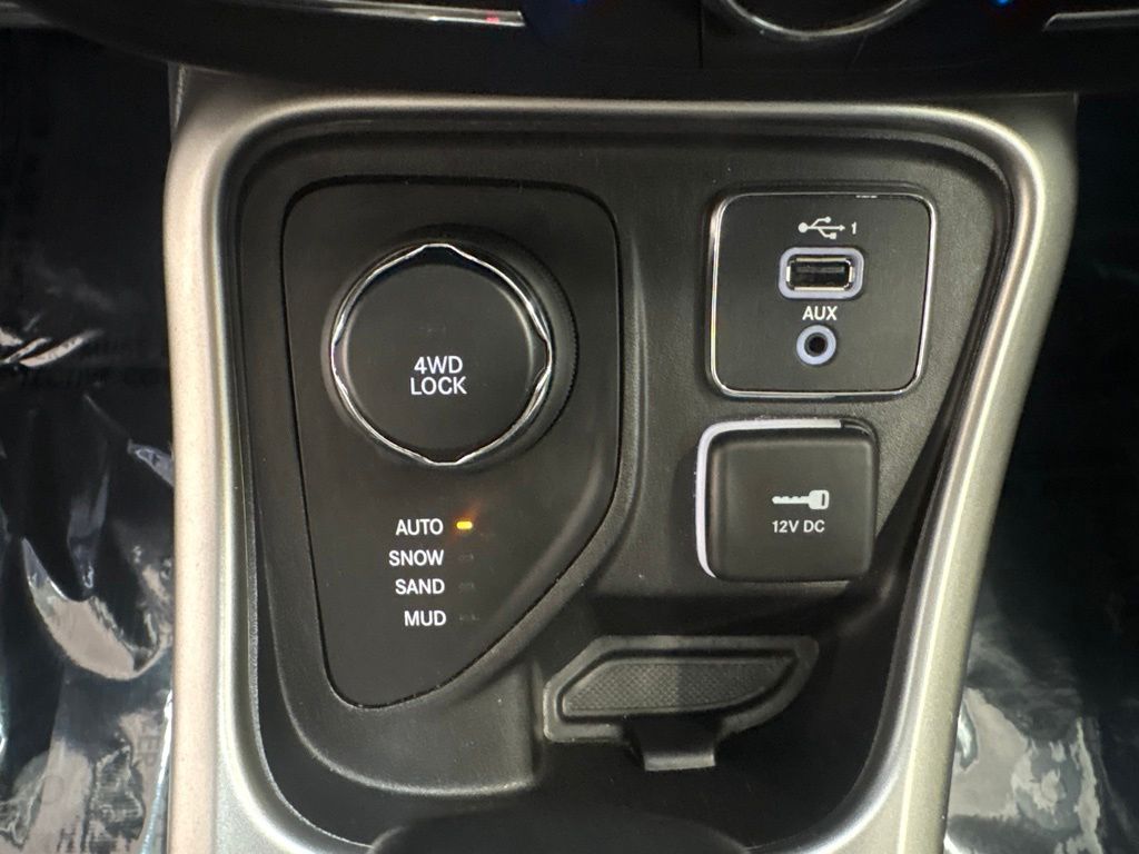 Thumbnail: 2019 Jeep Compass - 28