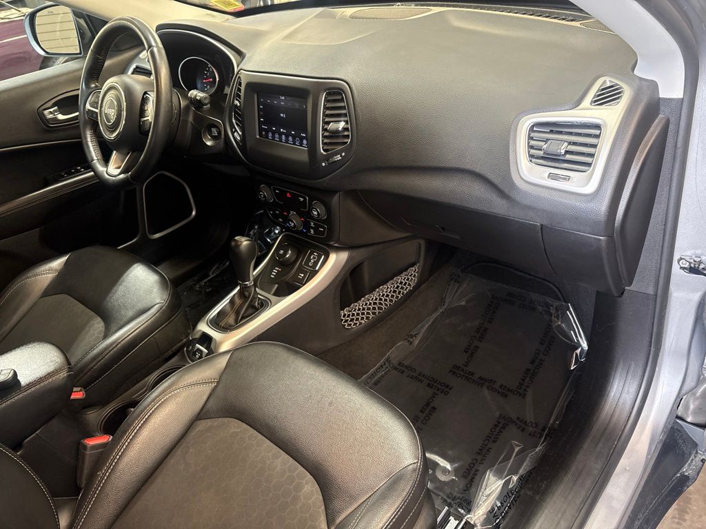 Thumbnail: 2019 Jeep Compass - 13