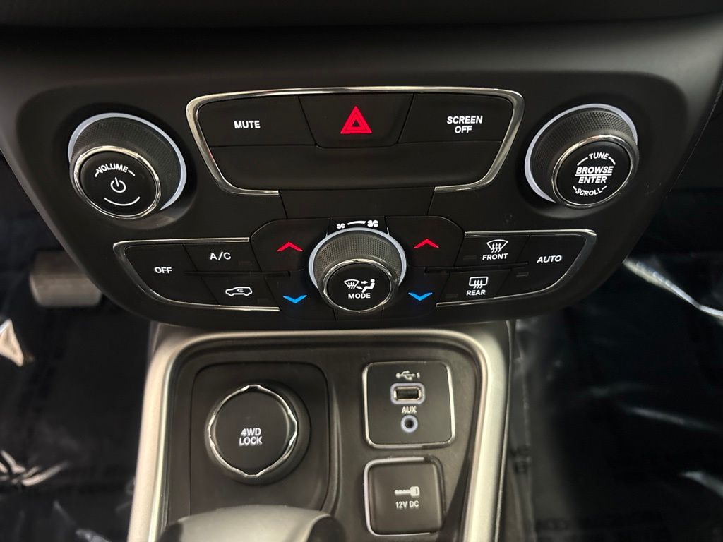 Thumbnail: 2019 Jeep Compass - 27