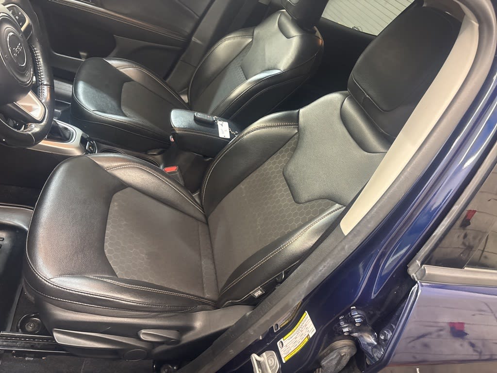 Thumbnail: 2020 Jeep Compass - 9