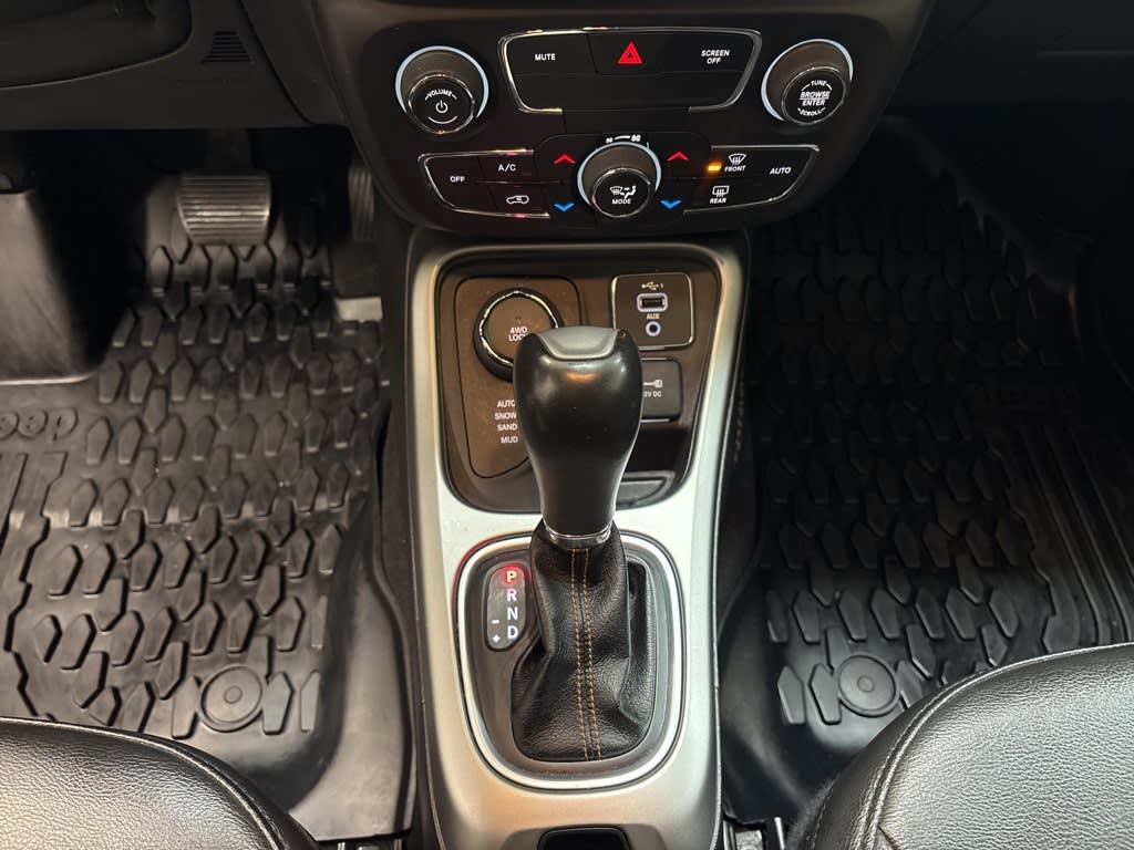 Thumbnail: 2020 Jeep Compass - 24