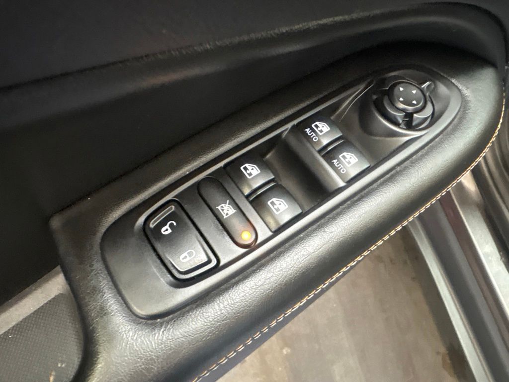 Thumbnail: 2018 Jeep Compass - 23