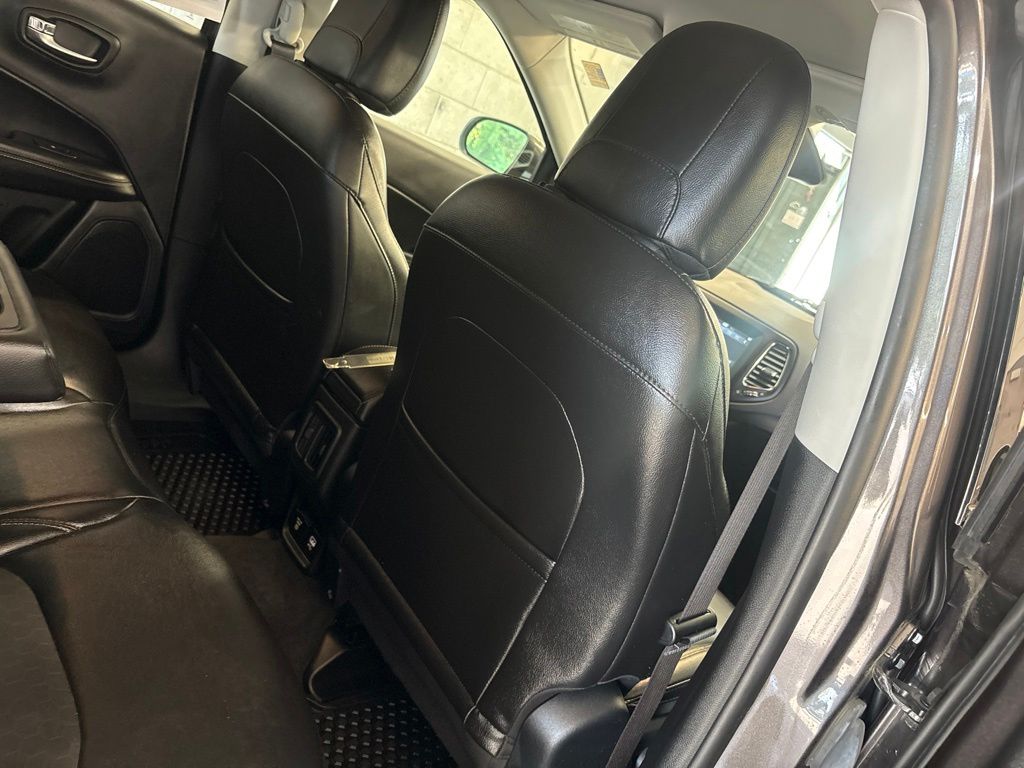 Thumbnail: 2018 Jeep Compass - 38