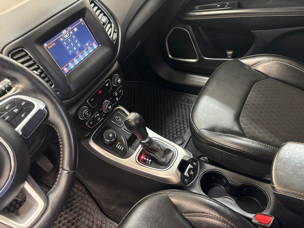 Thumbnail: 2018 Jeep Compass - 15