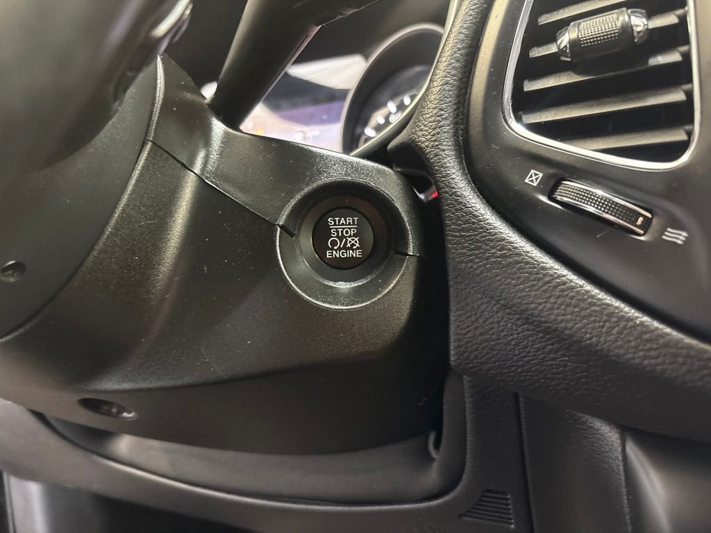Thumbnail: 2018 Jeep Compass - 26