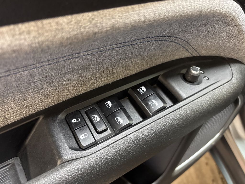 Thumbnail: 2024 Jeep Compass - 21