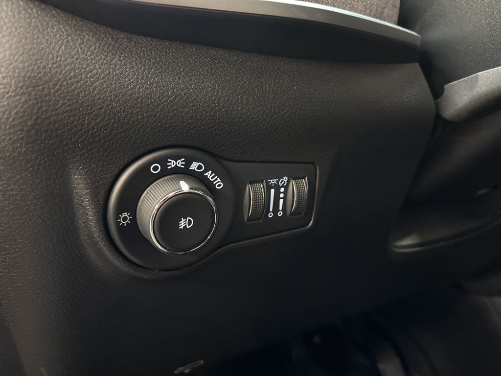 Thumbnail: 2024 Jeep Compass - 22