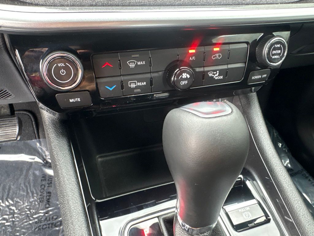 Thumbnail: 2023 Jeep Compass - 27