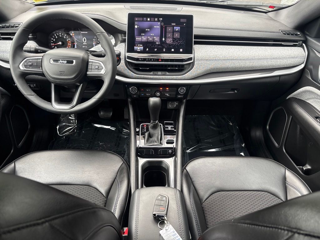 Thumbnail: 2023 Jeep Compass - 11