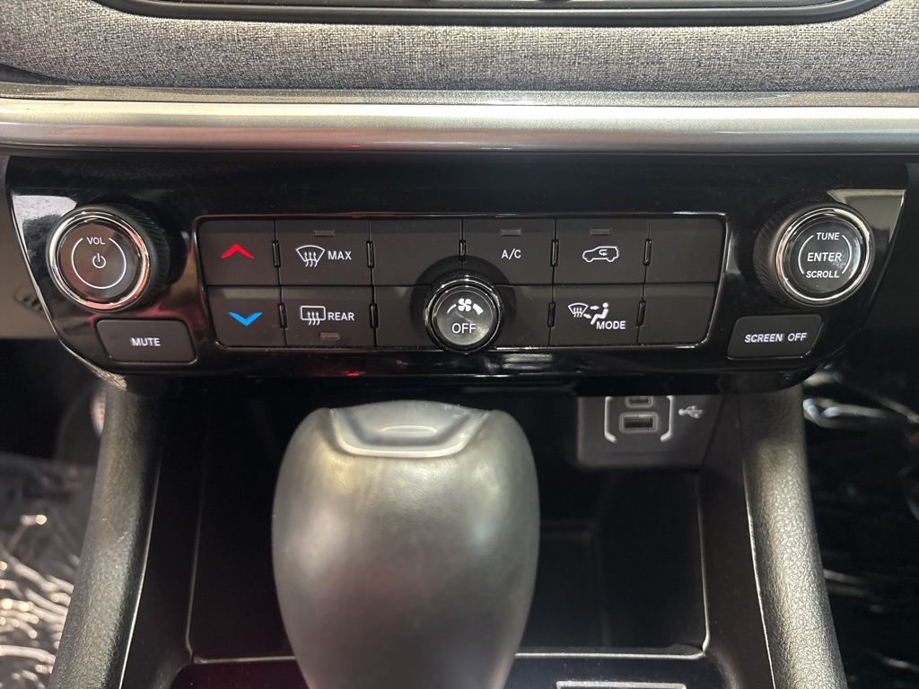 Thumbnail: 2024 Jeep Compass - 26