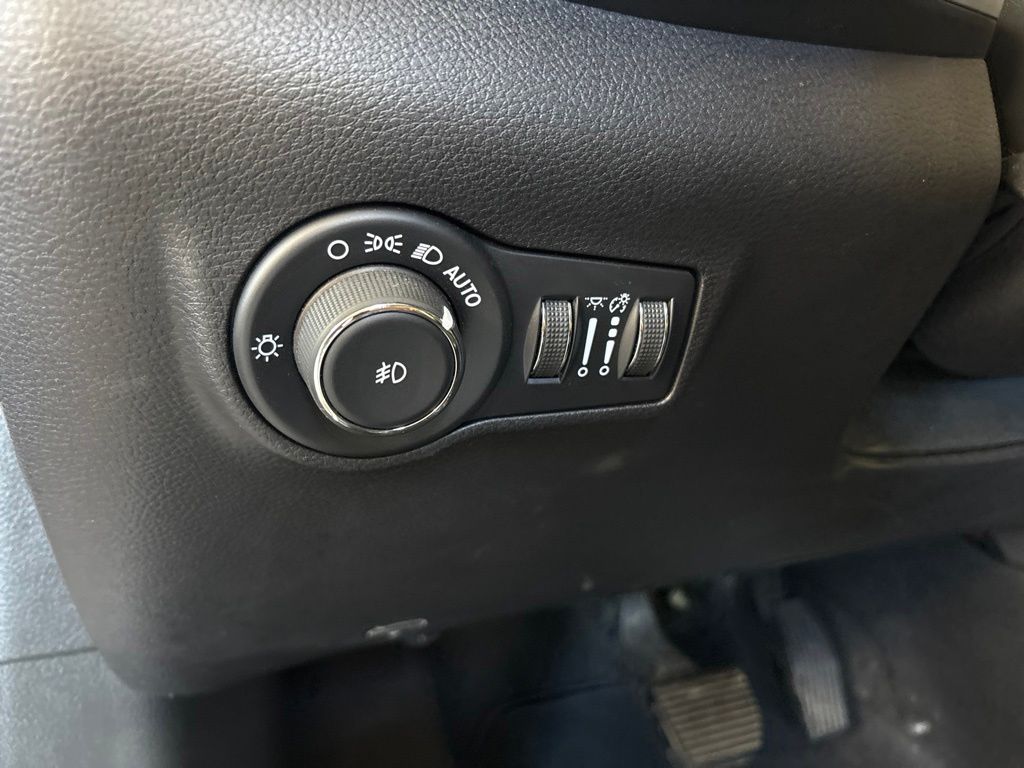 Thumbnail: 2024 Jeep Compass - 22