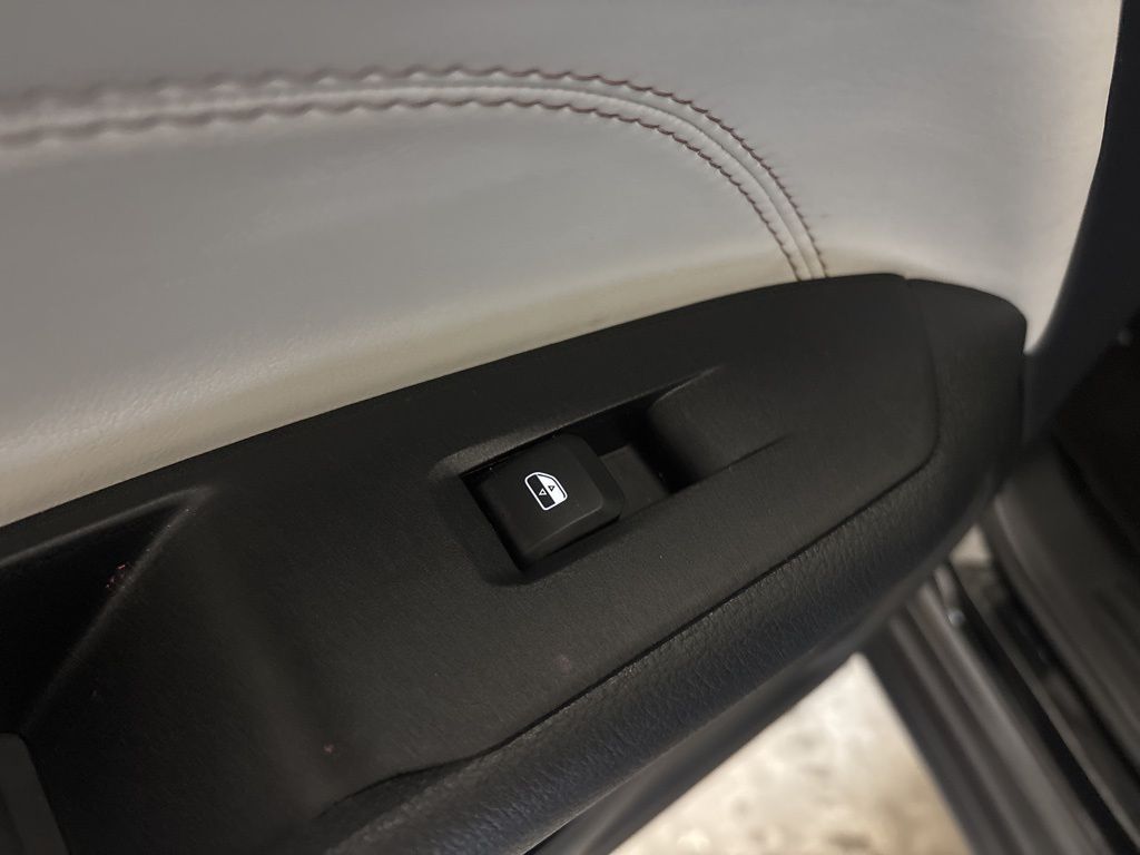 Thumbnail: 2022 Jeep Compass - 32