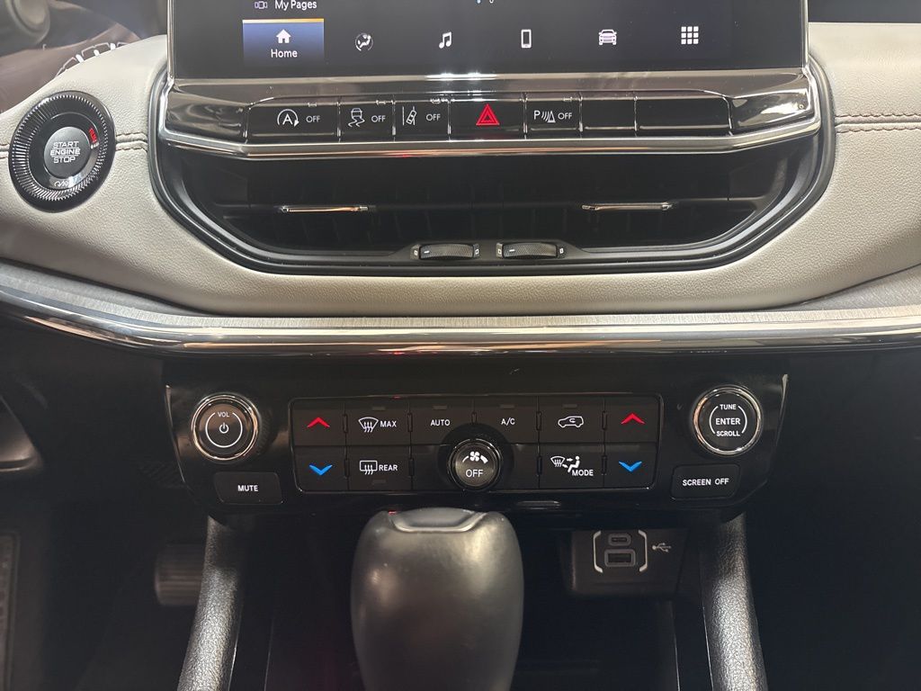 Thumbnail: 2022 Jeep Compass - 27