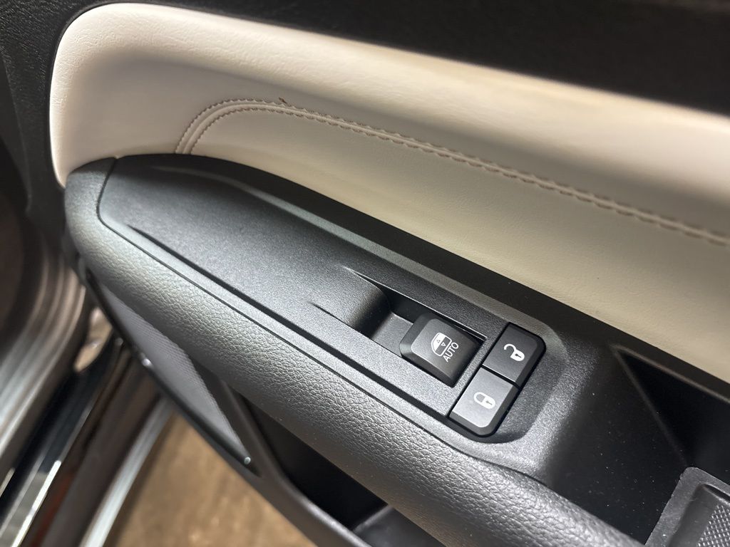 Thumbnail: 2022 Jeep Compass - 6