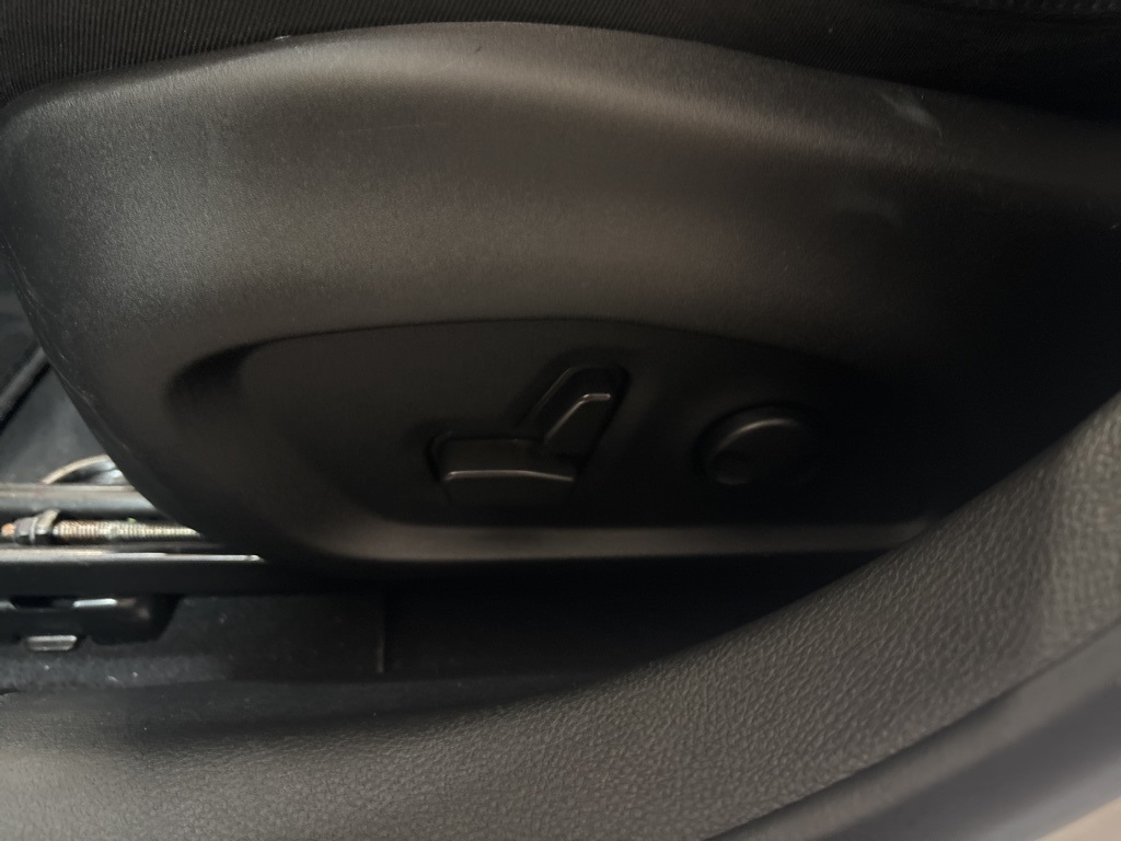 Thumbnail: 2022 Jeep Compass - 25