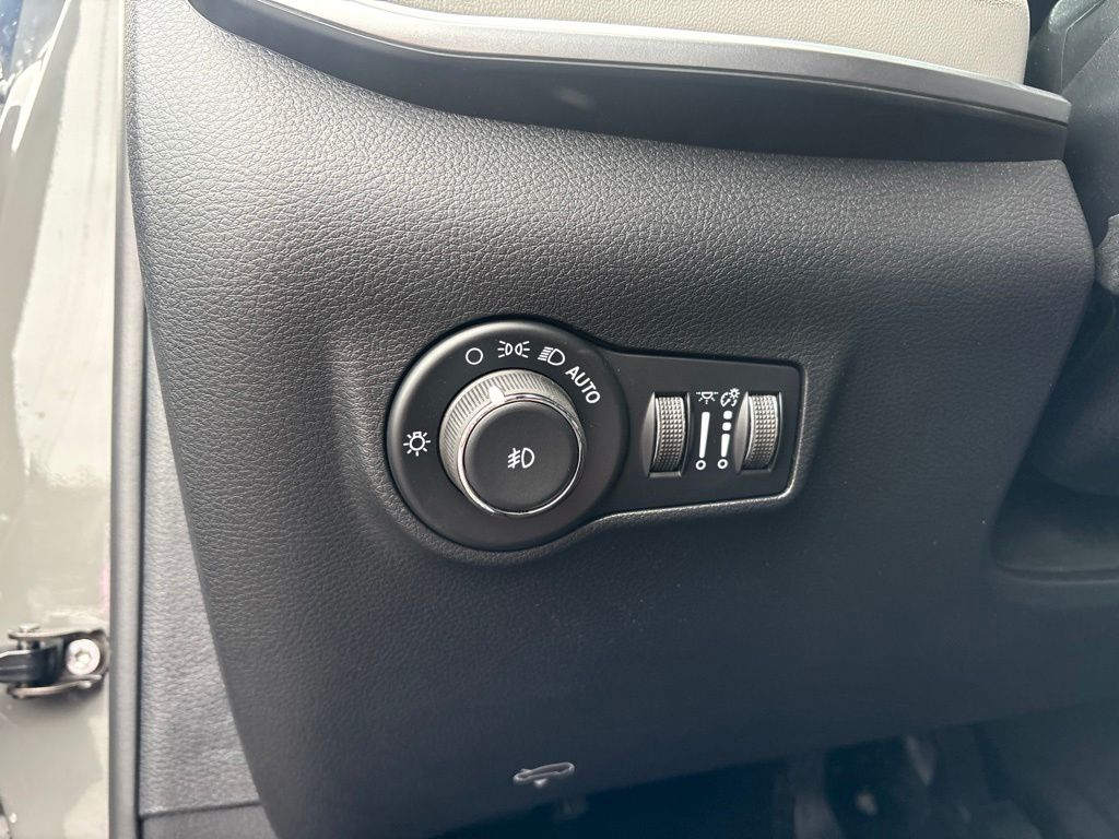 Thumbnail: 2026 Jeep Compass - 22