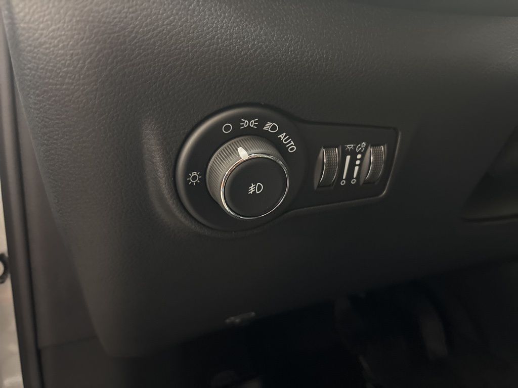 Thumbnail: 2026 Jeep Compass - 21