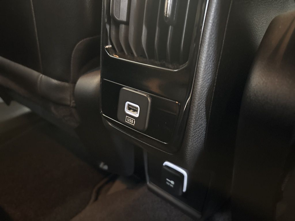 Thumbnail: 2023 Jeep Compass - 37