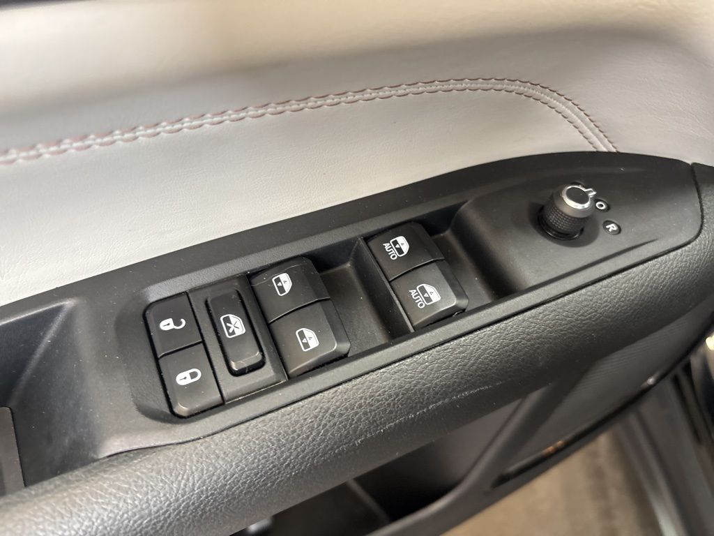 Thumbnail: 2023 Jeep Compass - 21