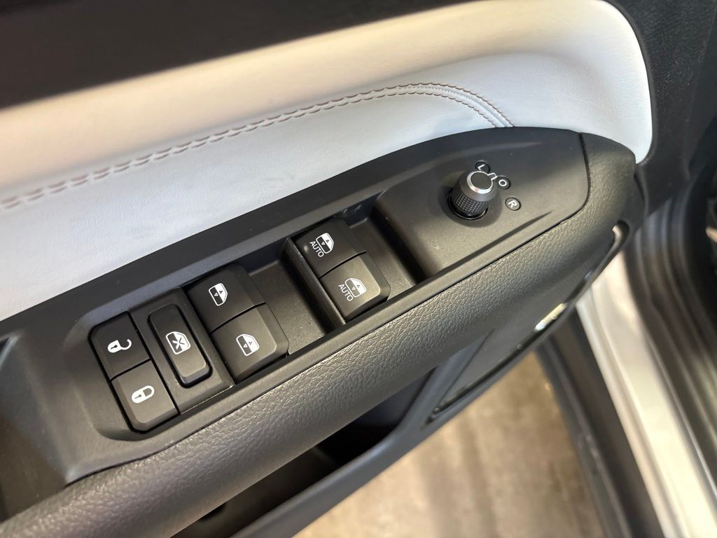 Thumbnail: 2026 Jeep Compass - 22