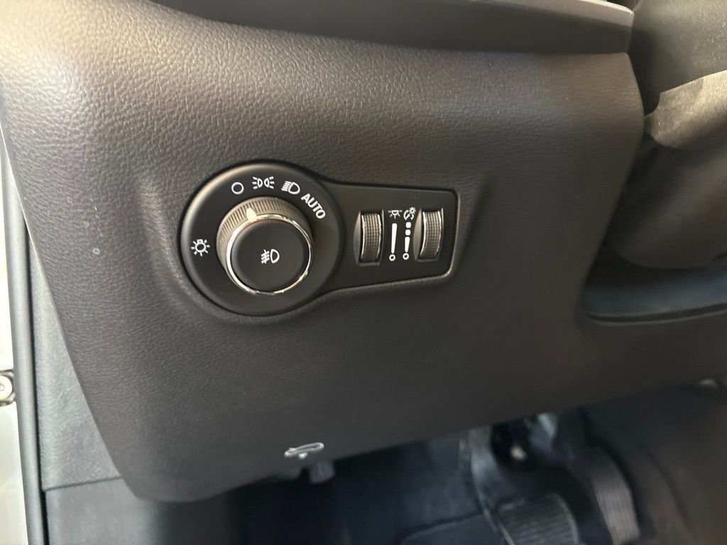 Thumbnail: 2026 Jeep Compass - 23