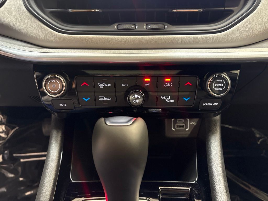 Thumbnail: 2026 Jeep Compass - 26