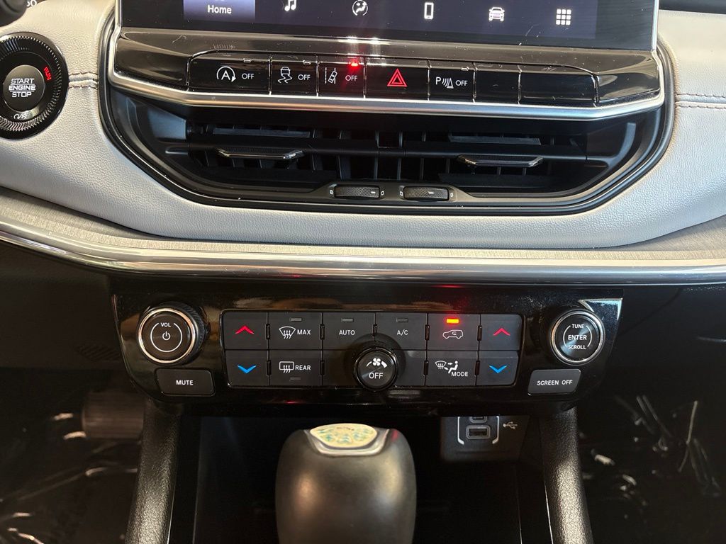 Thumbnail: 2024 Jeep Compass - 27